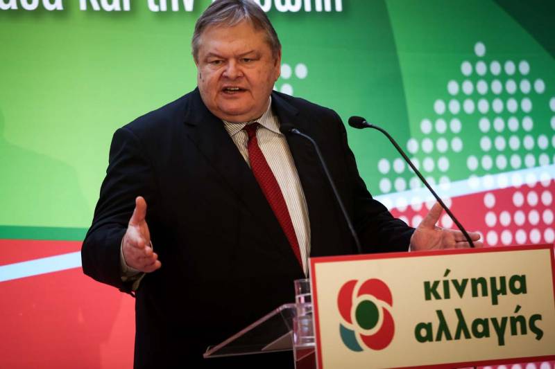 Βενιζέλος: "Θέλουν ένα αντιβενιζελικό ΚΙΝΑΛ στην αντιπολίτευση μαζί με τον ΣΥΡΙΖΑ"