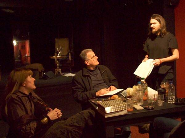 Ο Βασίλης Παπαδημητρίου στην "Ε": "Το δύσκολο είναι να είσαι συνεπής απέναντι στον εαυτό σου και στους ανθρώπους που έρχονται να ψυχαγωγηθούν"