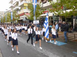 Με λαμπρότητα και χωρίς απρόοπτα η παρέλαση στην Καλαμάτα (βίντεο και φωτογραφίες)