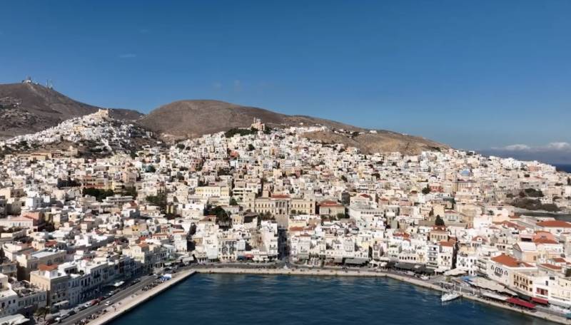 Ένα νησιώτικο Καρναβάλι - Το Συριανό Καρναβάλι «Γεώργιος Σουρής» κλείνει 40 χρόνια ζωής! (Βίντεο)