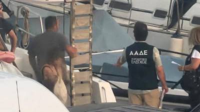 ΑΑΔΕ: Πάνω από 100 παραβάσεις σε μία εβδομάδα σε επιχειρήσεις δημοφιλών τουριστικών προορισμών