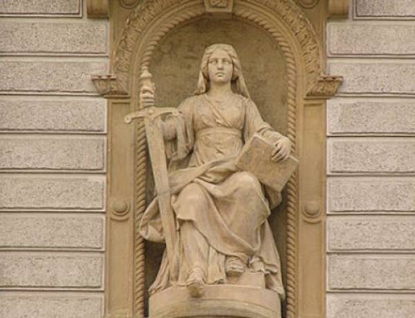 Α' εικονική δίκη ανθρωποκτονίας στο Πανεπιστήμιο Πελοποννήσου