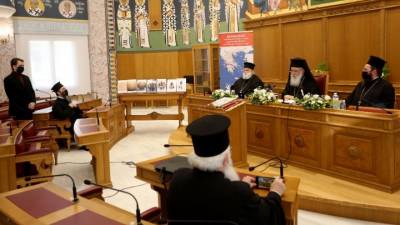 Παρουσίαση μεταλλίου της Εκκλησίας της Ελλάδος για τα 200 χρόνια από την Επανάσταση του 1821 (φωτό)