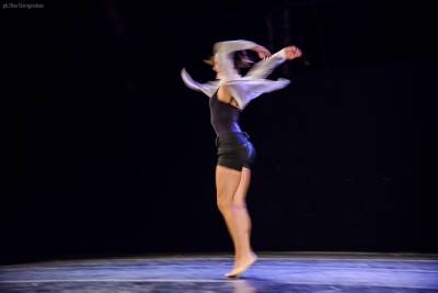 40 χρόνια Δημοτική Σχολή Χορού Καλαμάτας - Η καλλιτεχνική Διευθύντρια Θώμη Σταμούλη στην «Ε»