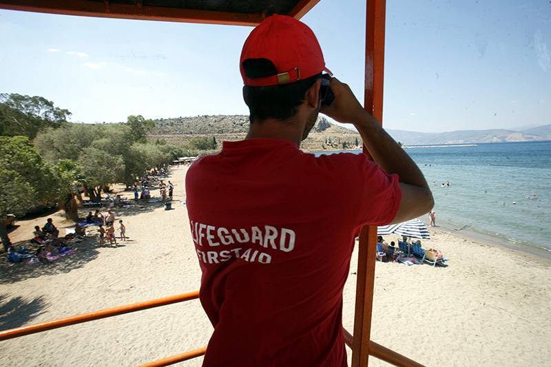 Ψάχνουν ναυαγοσώστες στη Μάνη