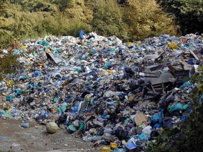 Θα πληρώσουμε δίδακτρα και για τα σκουπίδια