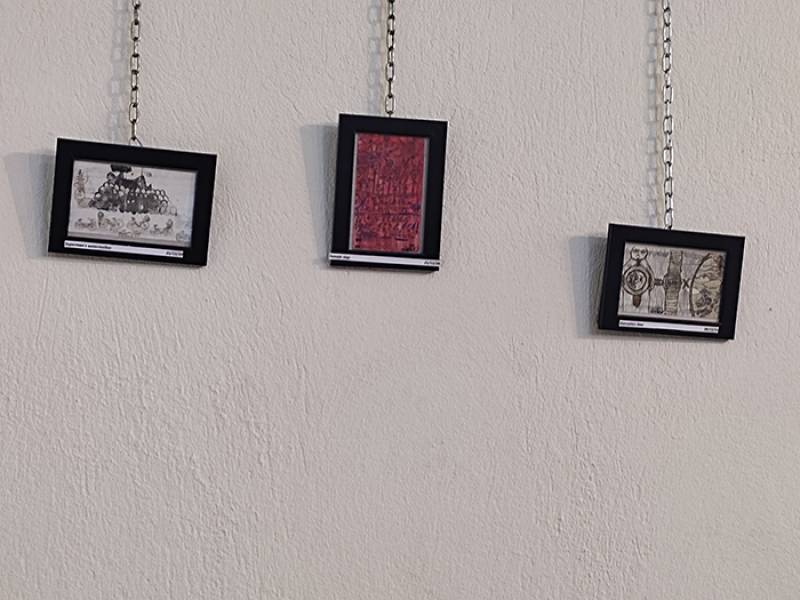 Τη δική του ιστορία ζωγραφίζει σε πακέτα τσιγάρων 35χρονος πρόσφυγας