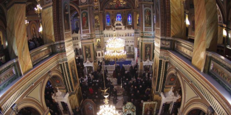 Διαρκής Ιερά Σύνόδος: Αναστέλλονται οι λατρευτικές συνάξεις - Συντομότερη η κυριακάτικη Θεία Λειτουργία