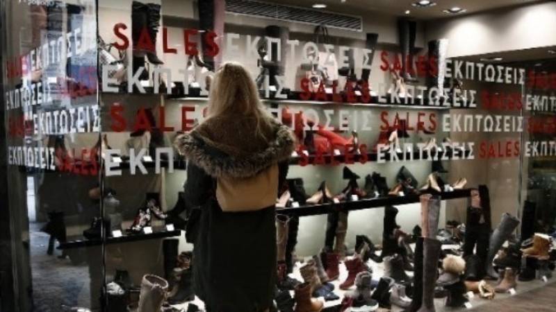 Οι χειμερινές εκπτώσεις «ζεσταίνουν» την αγοραστική κίνηση - Μεγαλύτερος ο έλεγχος στην αγορά για την προστασία του καταναλωτή
