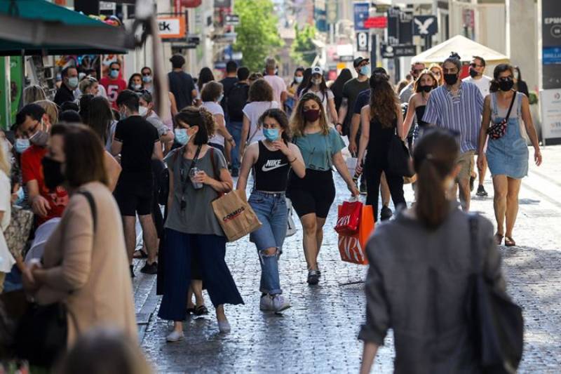 Αγίου Πνεύματος: Το ωράριο που θα λειτουργήσουν τα καταστήματα