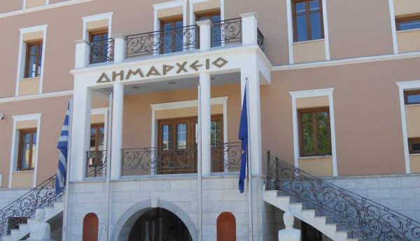 Μείζων μειοψηφία εναντίον δημάρχου στη Μεγαλόπολη