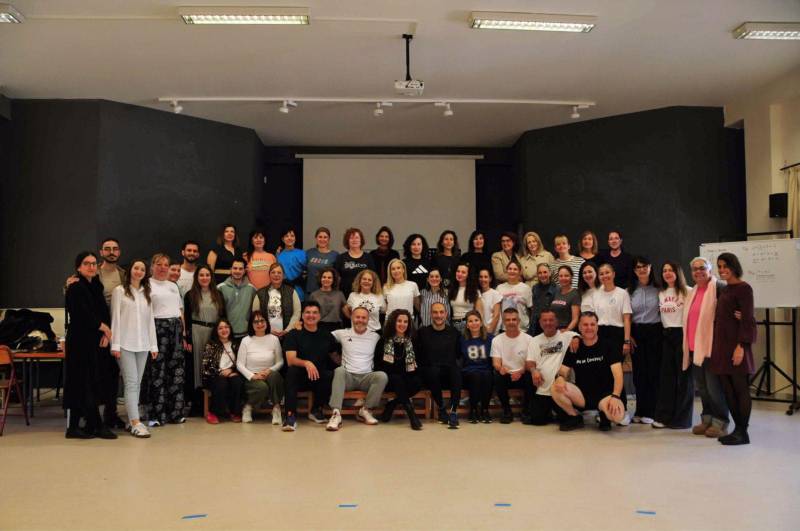 Πρωτότυπα εργαστήρια παραδοσιακού χορού και τραγουδιού: Μεγάλη συμμετοχή στο “Χοροτράγουδο”