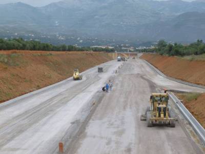 Μισοί κόμβοι του περιφερειακού σε Αθηνών και Σπάρτης 