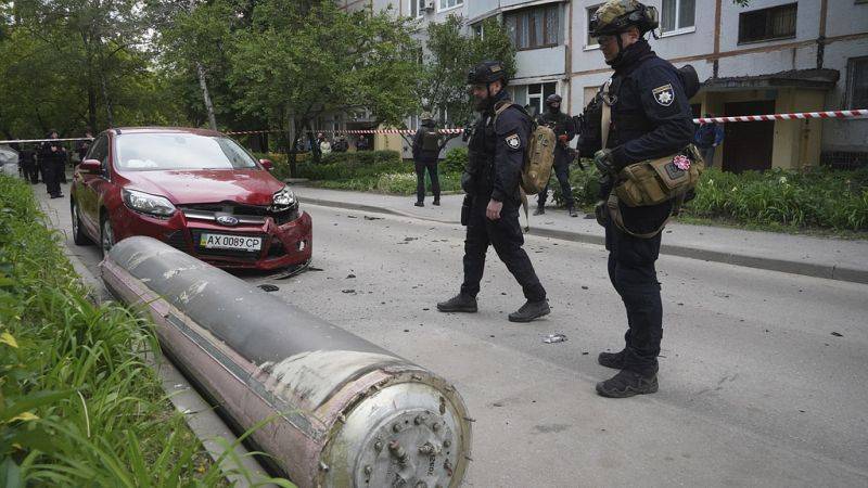 Πόλεμος στην Ουκρανία: Ρωσικό σφυροκόπημα στο Χάρκοβο (βίντεο)