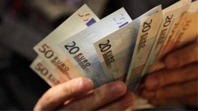 Τι αλλαγές φέρνει το 2024 σε μισθούς, συντάξεις και εισφορές (Βίντεο)