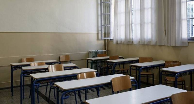 Η εκπαίδευση δεν χρειάζεται κομματικούς μασκοφόρους   