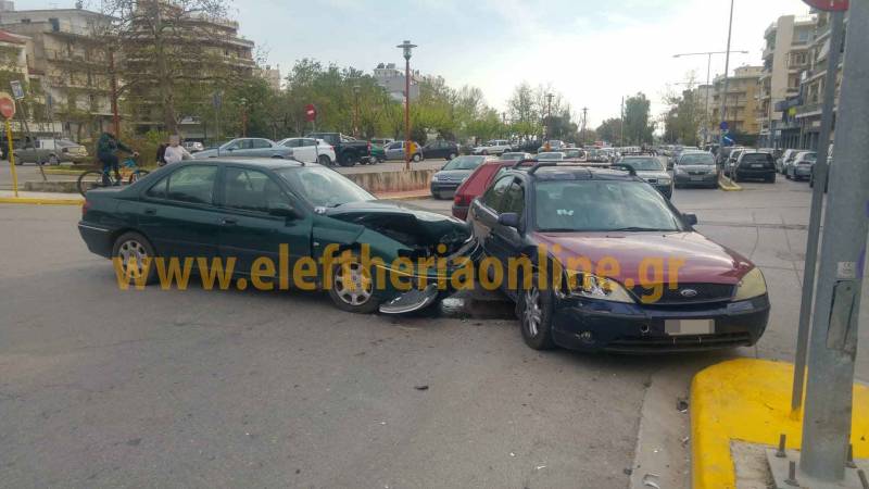 Καλαμάτα: Τροχαίο με μία τραυματία στην Αρτέμιδος