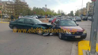 Καλαμάτα: Τροχαίο με μία τραυματία στην Αρτέμιδος