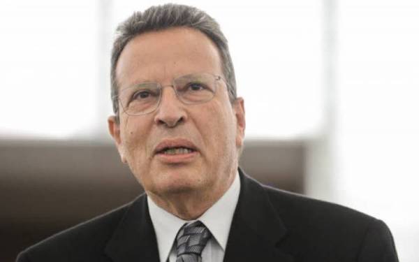 Γιώργος Κύρτσος: &quot;Χρυσό Βατόμουρο&quot; στη διαπραγμάτευση