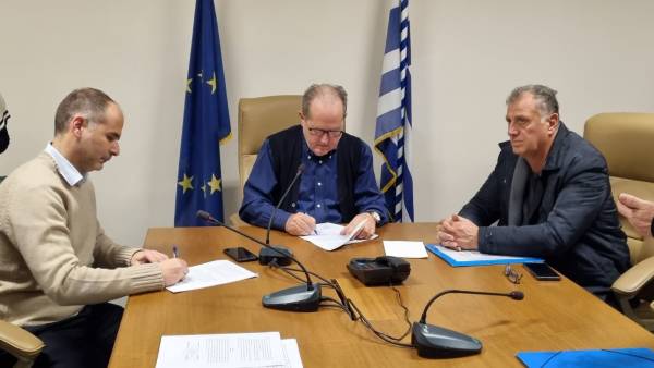 Σύμβαση για μελέτη σύνδεσης Λάμπαινας με αυτοκινητόδρομο (βίντεο)