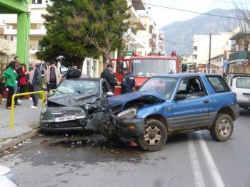 Σοβαρά τραυματίας σε τροχαίο στη Λυκούργου (βίντεο)