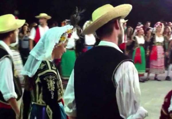 Παραδοσιακό Σεργιάνι στα Λέικα