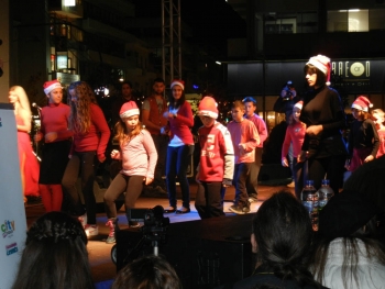 Τετράωρο χορευτικό σόου από την &quot;Fame Dance Academy&quot;  (φωτογραφίες)