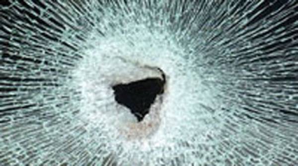 6 μήνες με αναστολή για τις πέτρες στο Τμήμα της Μεσσήνης