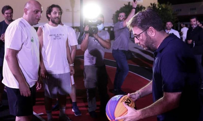 Ανδρουλάκης: Οδηγείται στο χειρουργείο μετά τη ρήξη χιαστού που υπέστη