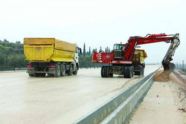 Με πρωτοβουλία του νέου υπουργού: Σκέψεις για "σπάσιμο" του Πάτρα - Πύργος