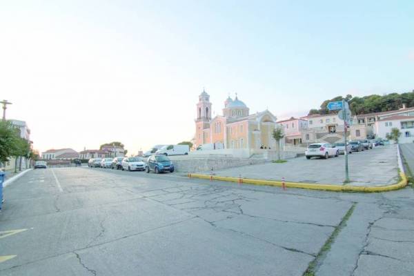 Καλαμάτα: Μεγάλο δημόσιο οικοδόμημα εντός των τειχών των αρχαίων Φαρών (βίντεο)