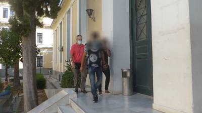 Ελεύθεροι με περιοριστικούς όρους οι γονείς της 8χρονης που πέθανε μέσα σε εγκαταλελειμμένο όχημα (βίντεο)