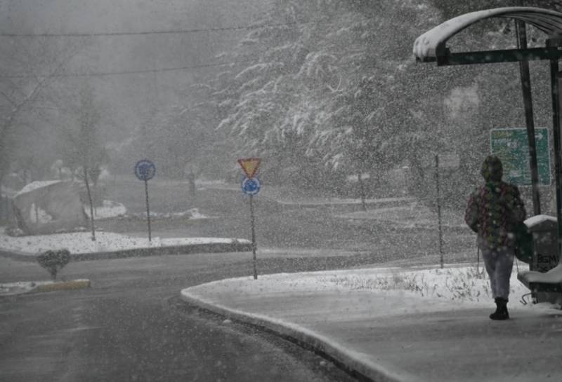 Έκτακτο δελτίο επιδείνωσης του καιρού: Χιονοπτώσεις μέχρι την Τετάρτη