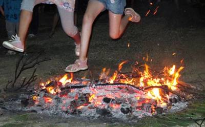Η γιορτή του Αϊ-Γιάννη στην Ανω Πόλη Κυπαρισσίας