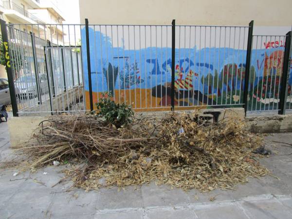 Ανακύκλωση στο… πεζοδρόμιο 