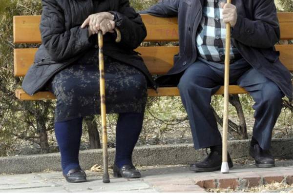 Kοινωνικοί Λειτουργοί διαπιστώνουν: Εγκατάλειψη ή κακομεταχείριση ηλικιωμένων γονιών από τα παιδιά τους