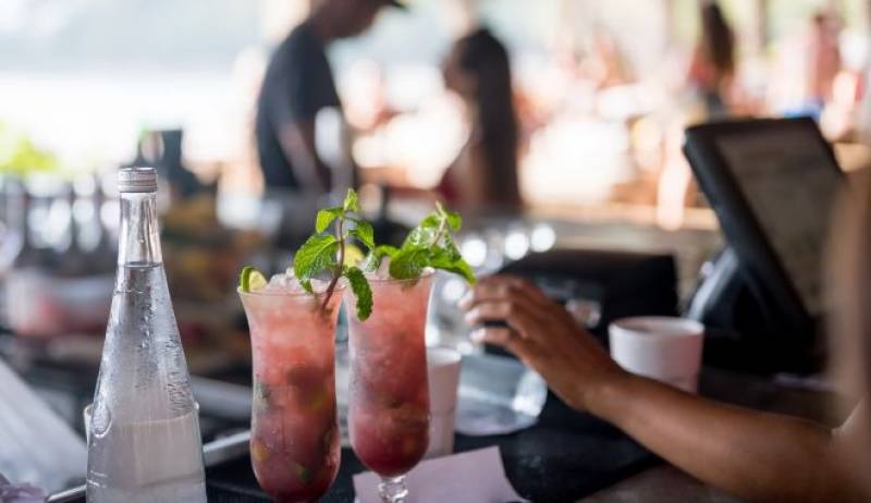 ΑΑΔΕ: Εκστρατεία σε τουριστικές περιοχές με διπλές διασταυρώσεις και "λουκέτα"