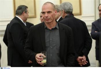 Βαρουφάκης: Είμαστε υπέρ του λιτού βίου, ανάπτυξη δεν σημαίνει να έχουμε πόρσε