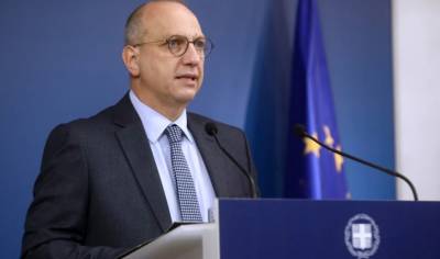 Οικονόμου: Δεν σκεφτόμαστε μέτρα για τους εμβολιασμένους πολίτες