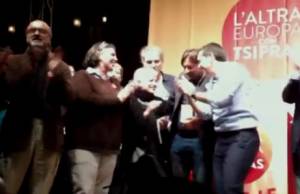 Ο Τσίπρας τραγουδά το "Bella Ciao" σε πλατεία στην Μπολόνια (βίντεο)