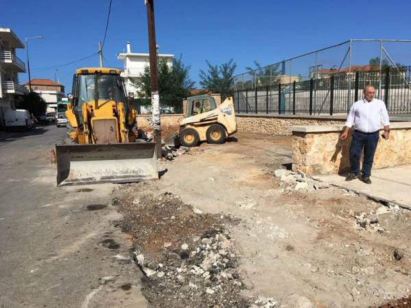 Ξεκίνησε η ανάπλαση εισόδου των Φιλιατρών