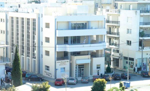 Η Α' ΕΛΜΕ καταγγέλλει τον πρόεδρο του Εργατικού Κέντρου γιατί δεν παραχώρησε την αίθουσα