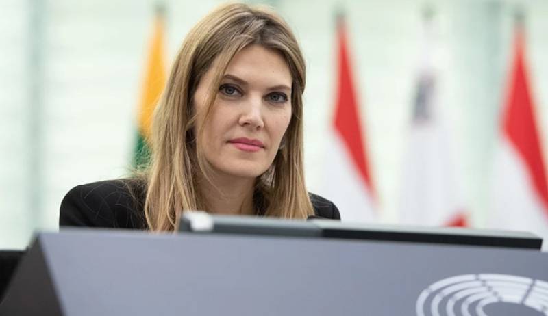 Αποφυλακίζεται η Εύα Καϊλή με «βραχιολάκι»