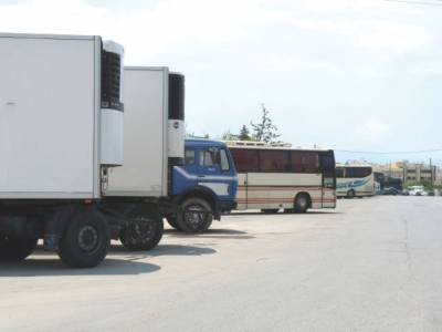 Καλαμάτα: Τέλος στη στάθμευση βαρέων οχημάτων στην Αρτέμιδος