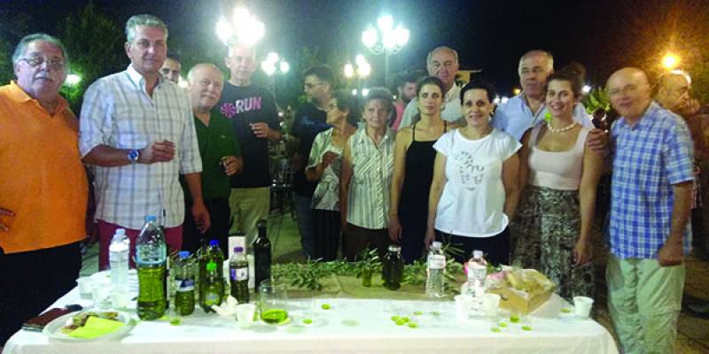 Γευσιγνωσία ελαιολάδου στην πλατεία της Σπηλιάς