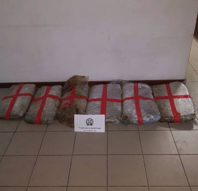Μεσσηνία: 53 κιλά χασίς ξεβράστηκαν στον Αγρίλη Φιλιατρών