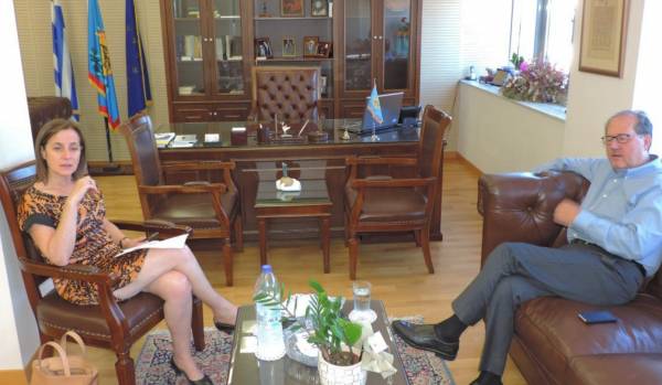 Η πρέσβειρα του Ισραήλ στο Δημαρχείο Καλαμάτας