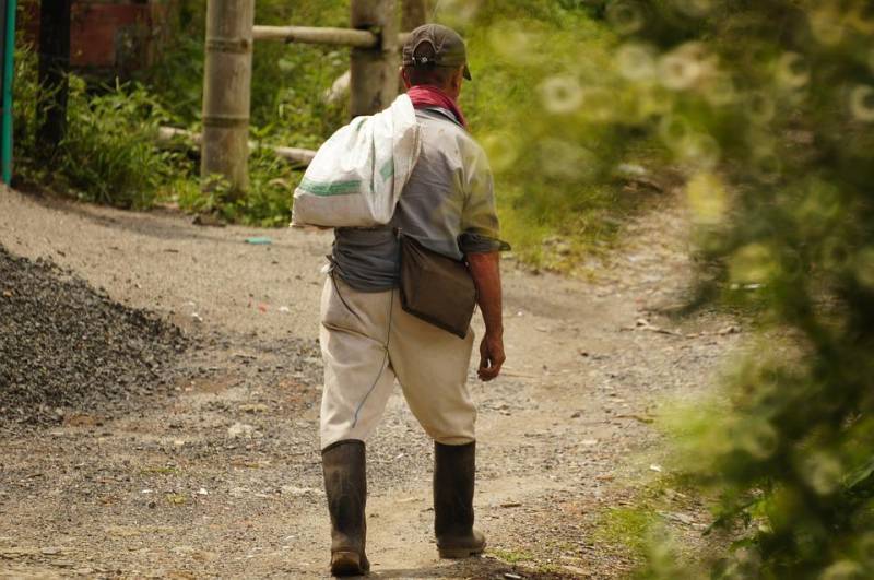 Στέγαση και ασφάλιση για την προσέλκυση εργατών γης