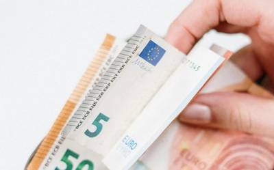 Συντάξεις: Ξεκίνησαν οι πληρωμές για τον Μάρτιο (Βίντεο)