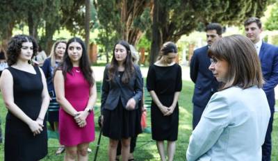 Σακελλαροπούλου σε Ελληνοαμερικανούς φοιτητές: Περιμένουμε από εσάς να προωθήσετε το πνεύμα της Ελλάδας